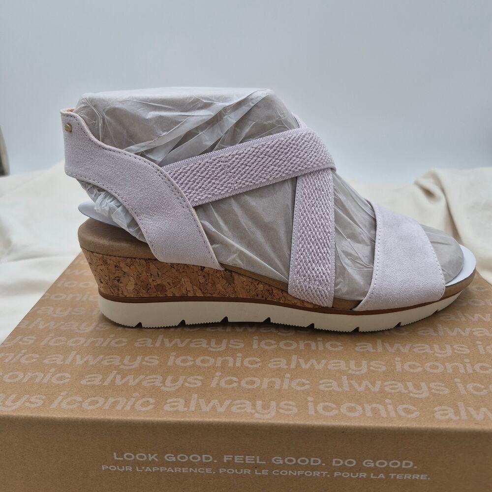 NEW Dr. Scholl's Just Cute Strappy Wedge Sandals Light lavender shoe size 8 M